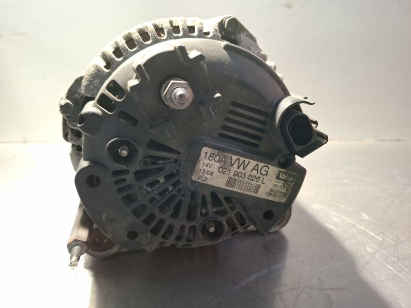 Recambio de alternador para volkswagen passat referencia OEM IAM 021903026L  