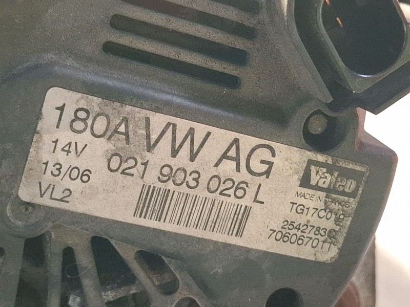 Recambio de alternador para volkswagen passat referencia OEM IAM 021903026L  