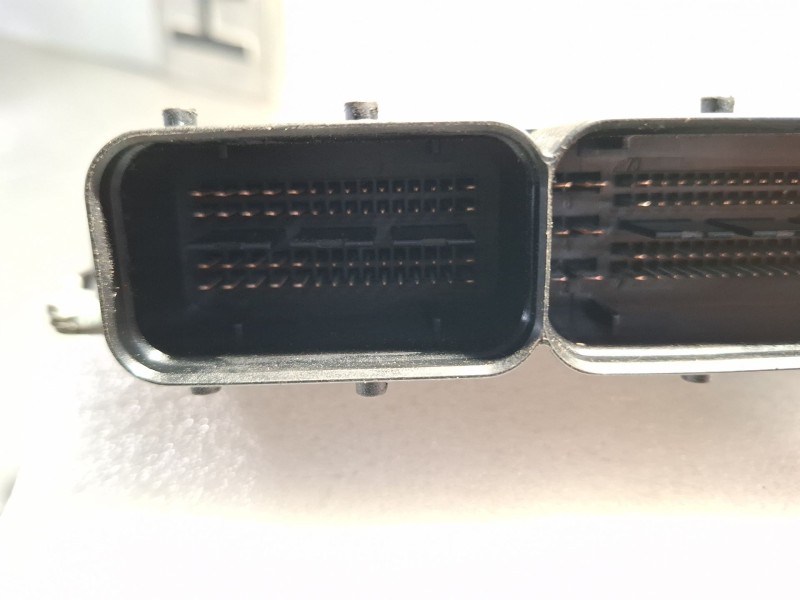 Recambio de centralita motor para volkswagen passat referencia OEM IAM 03G906018  