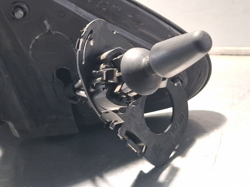 Recambio de espejo retrovisor izquierdo manual para seat león 1.9 tdi 100 cv referencia OEM IAM 1MO857933A  