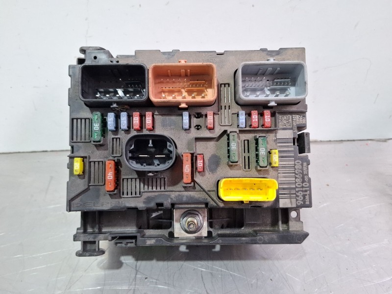Recambio de centralita bsm para peugeot 207 referencia OEM IAM 9661086980  