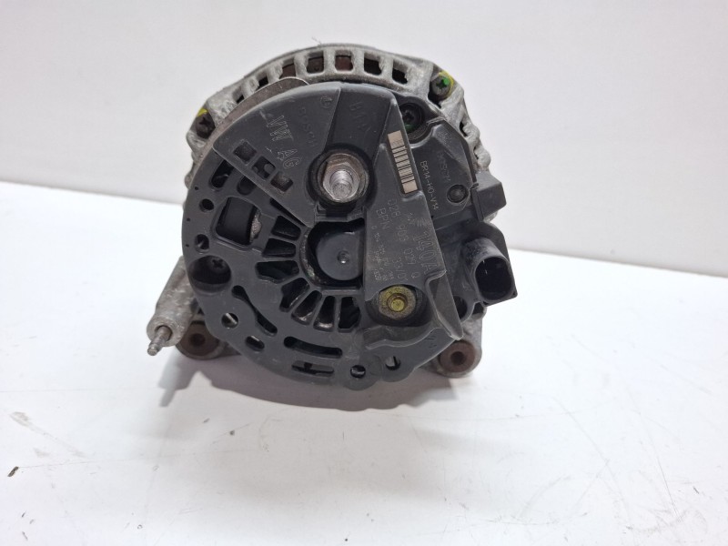 Recambio de alternador para volkswagen golf referencia OEM IAM 028903029Q  