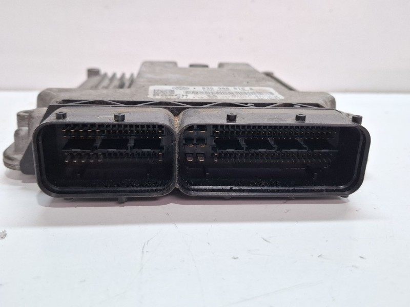 Recambio de centralita motor para volkswagen golf referencia OEM IAM 028101147803G906016B  