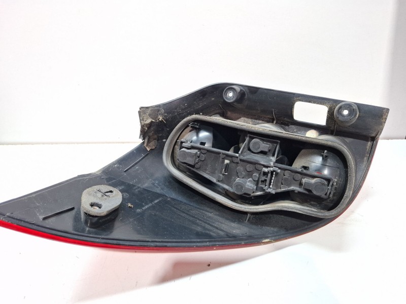 Recambio de piloto trasero izquierdo para renault laguna referencia OEM IAM 8700002472  8700002472