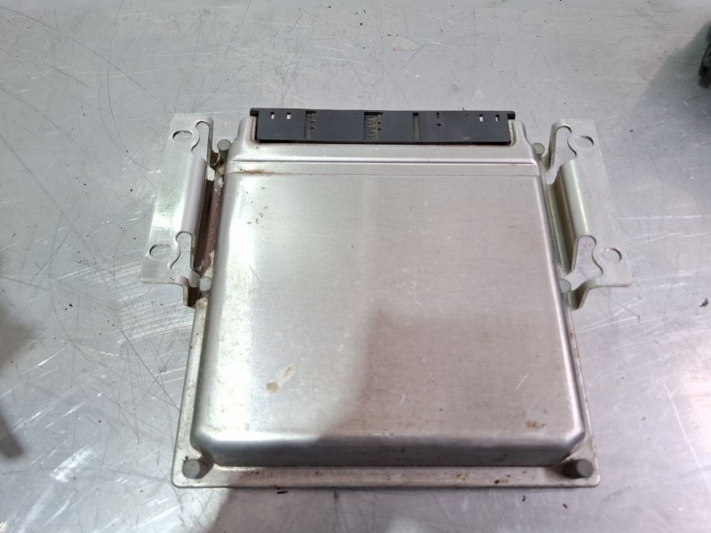 Recambio de centralita motor para mercedes-benz 108 d referencia OEM IAM A00015311790281010431  