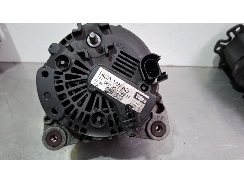 Recambio de alternador para audi a4 b7 avant (8ed) 2.0 tdi 16v referencia OEM IAM 06F903023H/TG14C018  