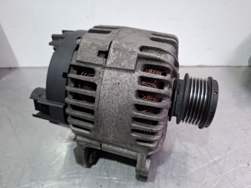 Recambio de alternador para audi a4 b7 avant (8ed) 2.0 tdi 16v referencia OEM IAM 06F903023H/TG14C018  
