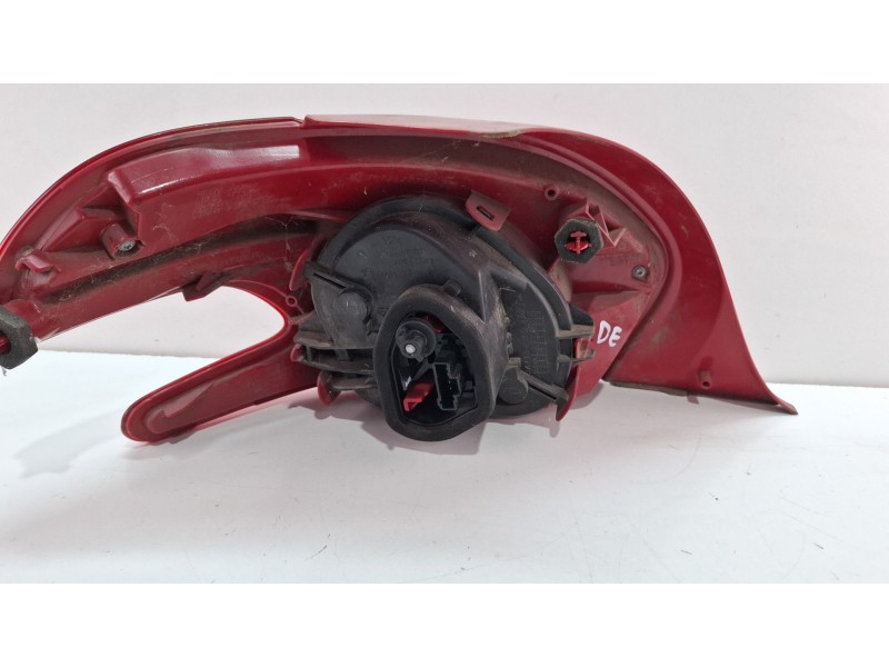 Recambio de piloto trasero derecho para peugeot 208 referencia OEM IAM   