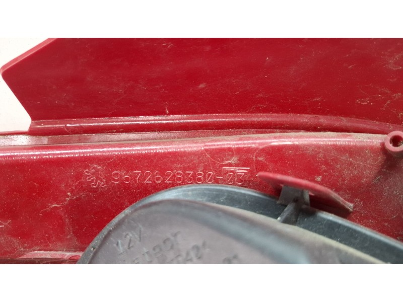 Recambio de piloto trasero derecho para peugeot 208 referencia OEM IAM   