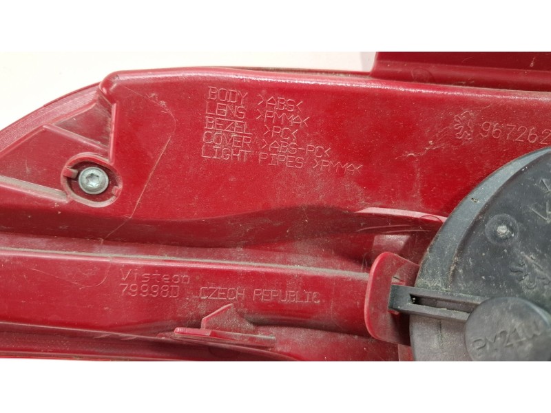 Recambio de piloto trasero derecho para peugeot 208 referencia OEM IAM   