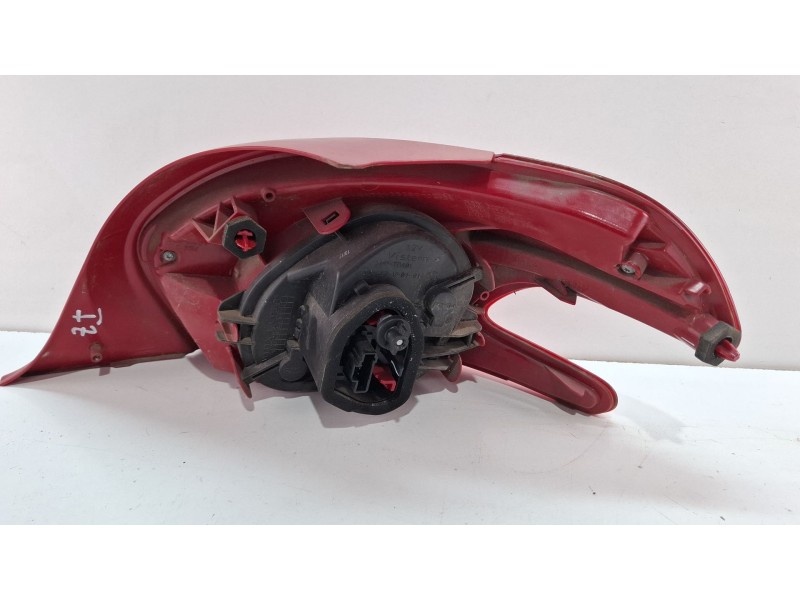 Recambio de piloto trasero izquierdo para peugeot 208 referencia OEM IAM   