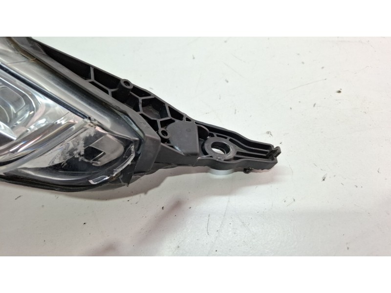 Recambio de faro delantero izquierdo para peugeot 208 referencia OEM IAM 9802221880Valeo/89905649  