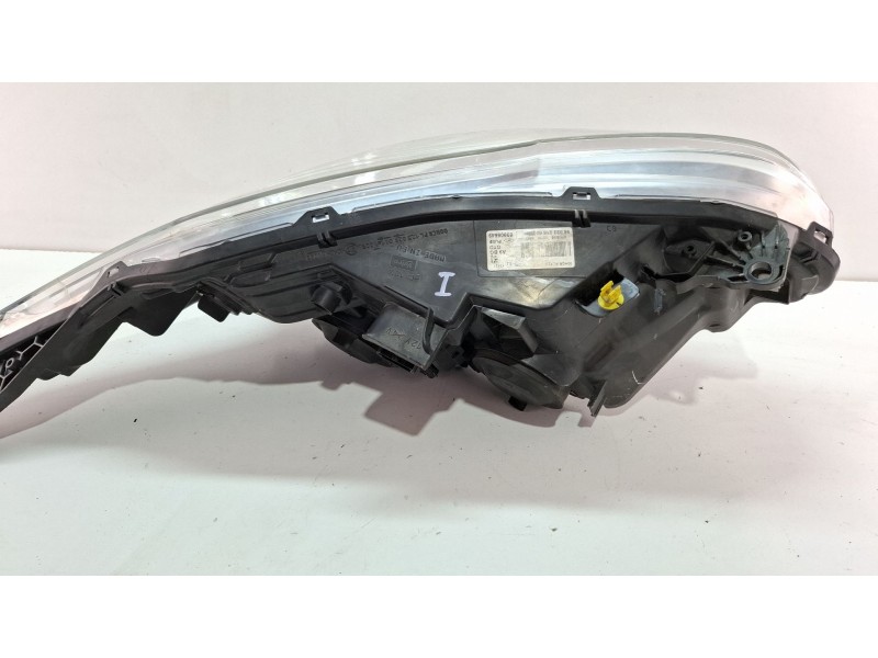 Recambio de faro delantero izquierdo para peugeot 208 referencia OEM IAM 9802221880Valeo/89905649  