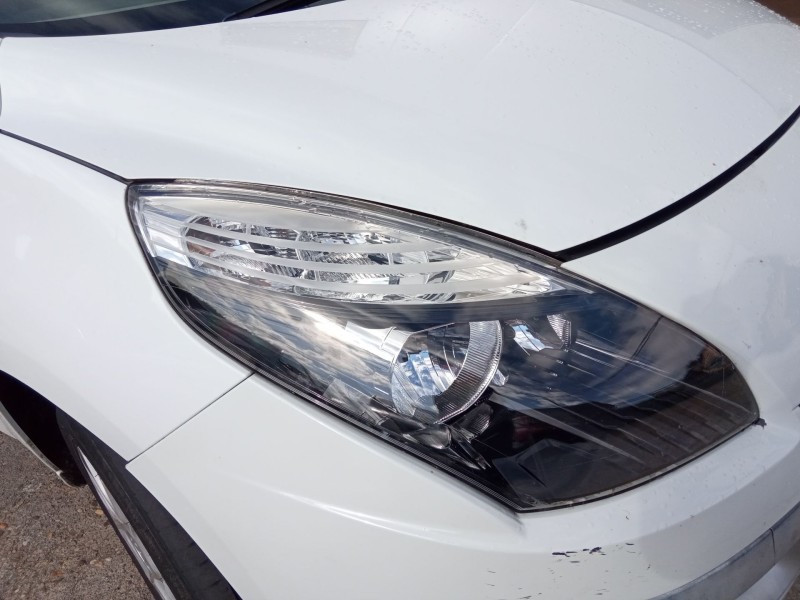 renault scenic del año 2010