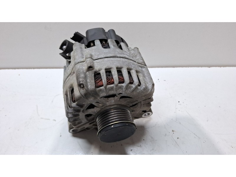 Recambio de alternador para citroen c5 referencia OEM IAM 9664074280  