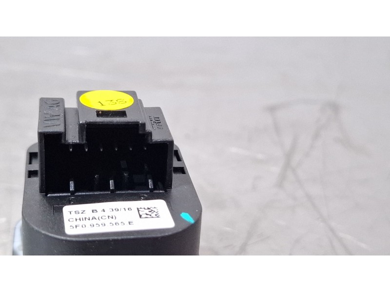 Recambio de mando regulador de asientos para seat leon (5f1) 2.0 tdi referencia OEM IAM 5F0959565E  