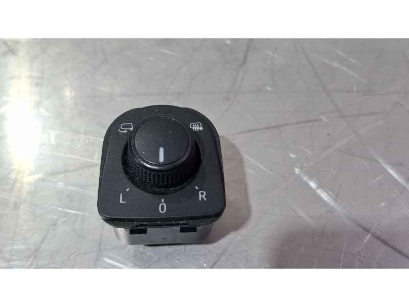 Recambio de mando regulador de asientos para seat leon (5f1) 2.0 tdi referencia OEM IAM 5F0959565E  