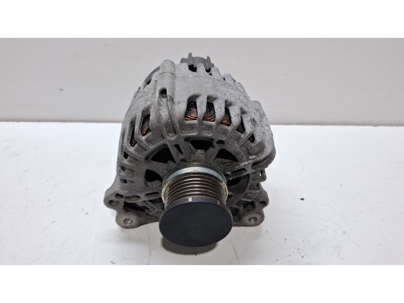 Recambio de alternador para seat leon (5f1) 2.0 tdi referencia OEM IAM TG12c278  