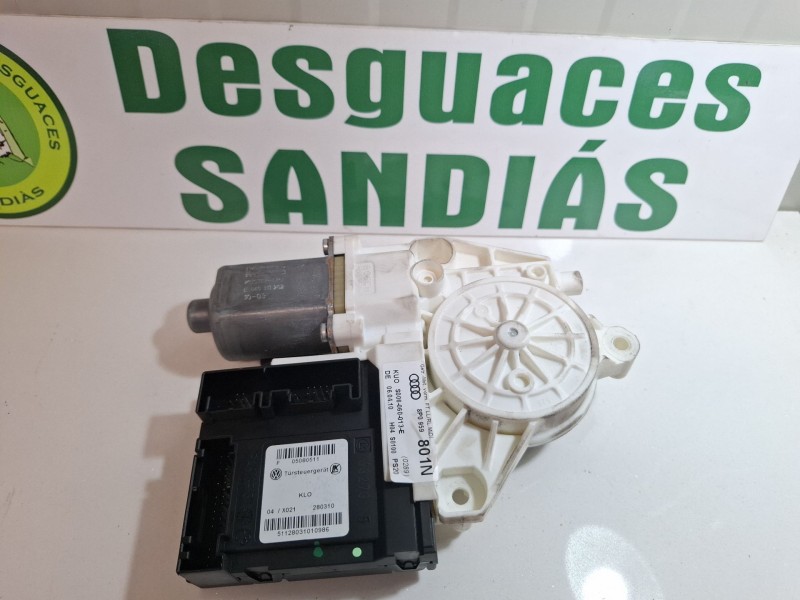 Recambio de motor elevalunas delantero izquierdo para audi a3 referencia OEM IAM E840311202  
