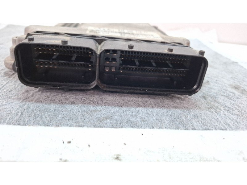 Recambio de centralita motor para audi a3 referencia OEM IAM 03G906016FF0281011905  