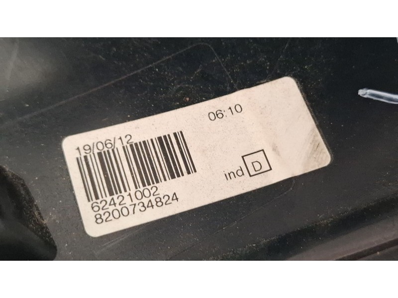 Recambio de piloto trasero derecho para dacia sandero referencia OEM IAM 8200734824  