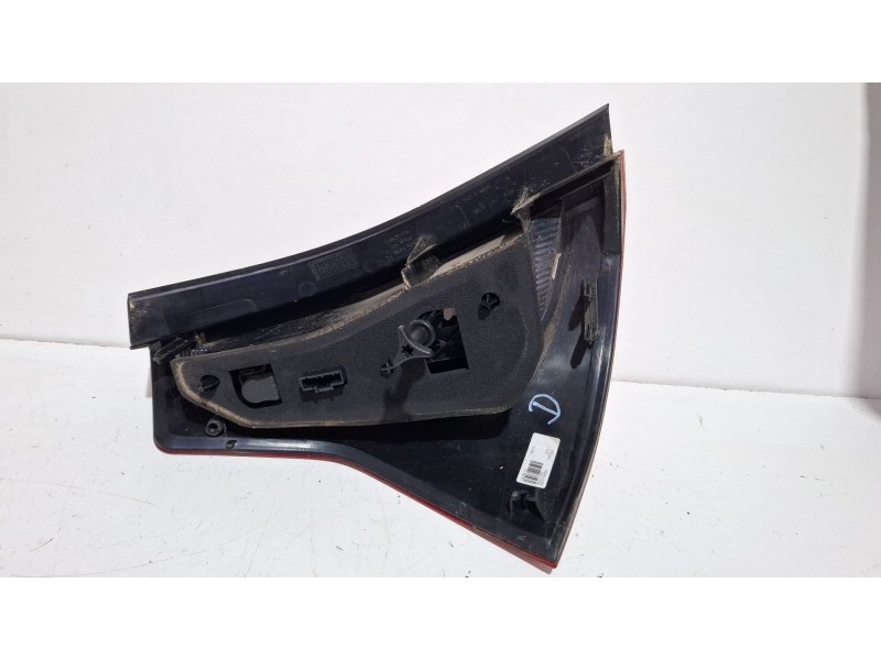 Recambio de piloto trasero derecho para dacia sandero referencia OEM IAM 8200734824  