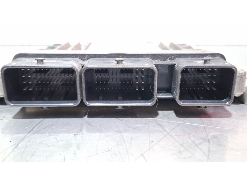 Recambio de centralita motor para dacia sandero referencia OEM IAM 237100703R237102280R  