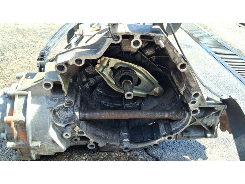 Recambio de caja cambios para audi a4 referencia OEM IAM LLM0282  