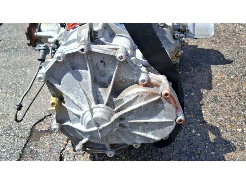 Recambio de caja cambios para audi a4 referencia OEM IAM LLM0282  