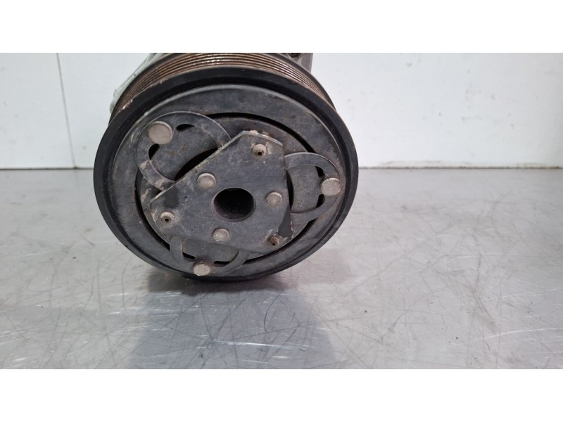 Recambio de compresor aire acondicionado para dacia dokker referencia OEM IAM 92600572R-HM  