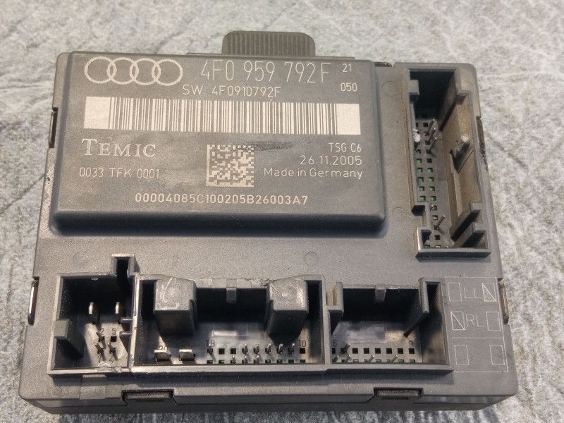 Recambio de modulo control puerta delantera dcha. para audi a6 referencia OEM IAM 4F0959792F  
