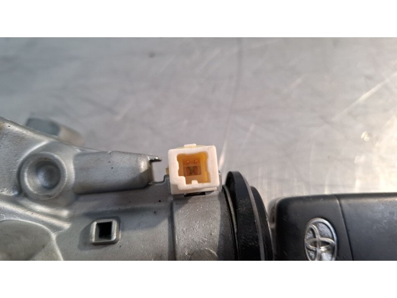 Recambio de antirrobo para toyota verso referencia OEM IAM 89783-0f030  