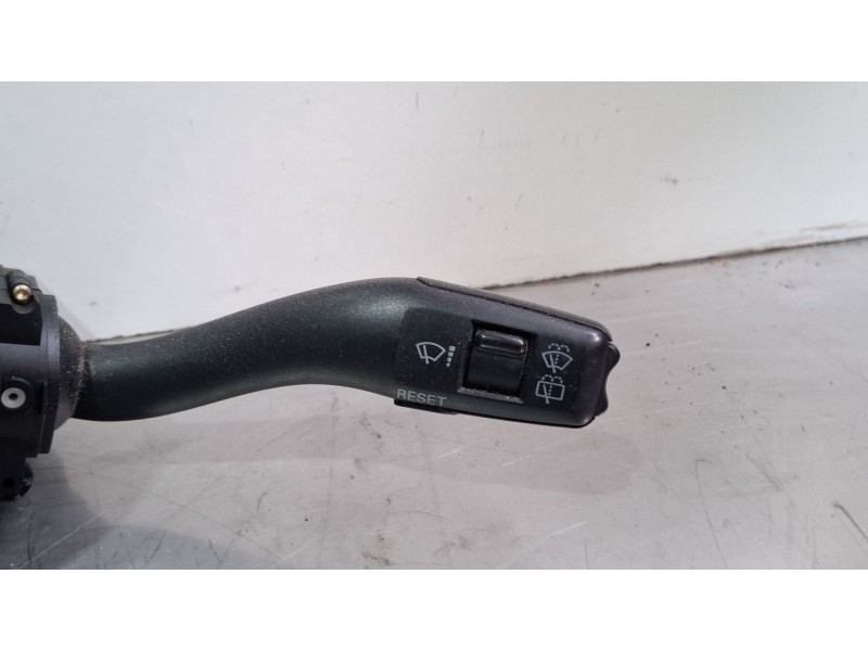 Recambio de mando multifuncion para audi a4 referencia OEM IAM 8E0953549L  