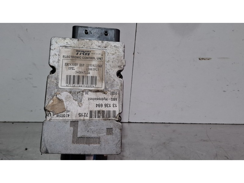 Recambio de modulo abs para opel vectra c referencia OEM IAM 13136694  