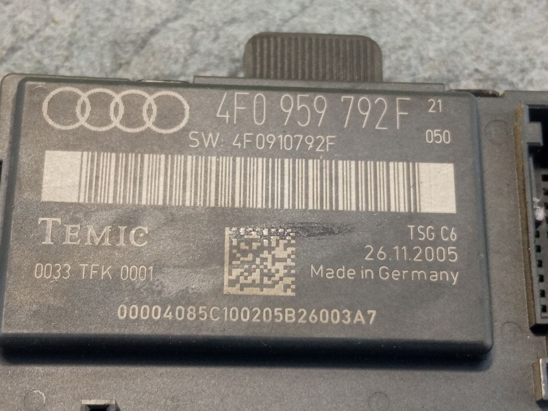 Recambio de modulo control puerta delantera dcha. para audi a6 referencia OEM IAM 4F0959792F  