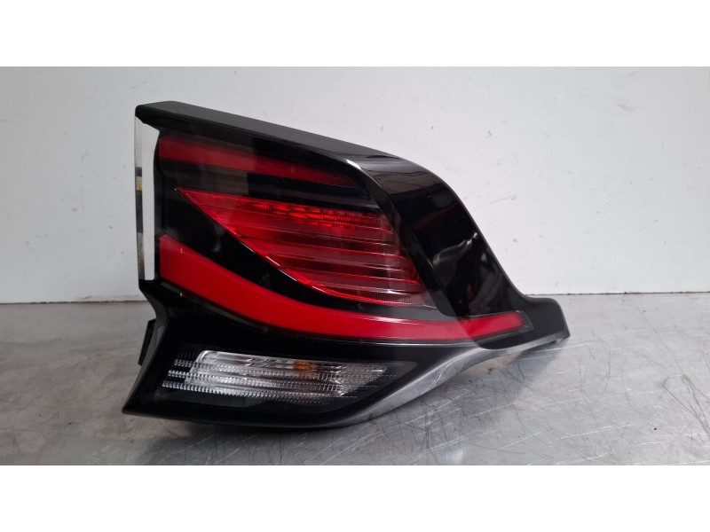 Recambio de piloto trasero derecho para kia sportage 1.6 hibrido no enchufable nq5e/f5p21/m61a17 referencia OEM IAM 92402R2000  