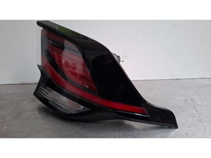 Recambio de piloto trasero derecho para kia sportage 1.6 hibrido no enchufable nq5e/f5p21/m61a17 referencia OEM IAM 92402R2000  