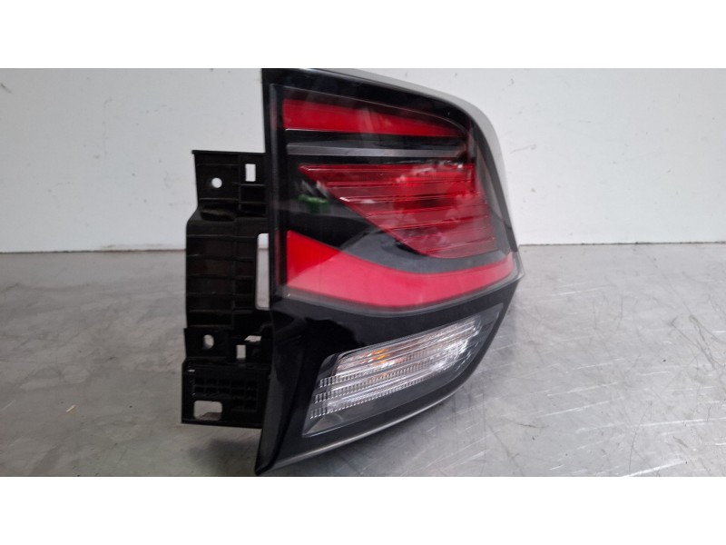 Recambio de piloto trasero derecho para kia sportage 1.6 hibrido no enchufable nq5e/f5p21/m61a17 referencia OEM IAM 92402R2000  