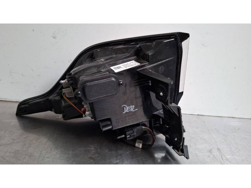 Recambio de piloto trasero derecho para kia sportage 1.6 hibrido no enchufable nq5e/f5p21/m61a17 referencia OEM IAM 92402R2000  