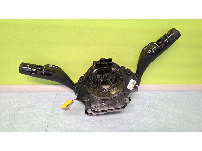 Recambio de mando multifuncion para kia sportage 1.6 hibrido no enchufable nq5e/f5p21/m61a17 referencia OEM IAM 934D5R2940  