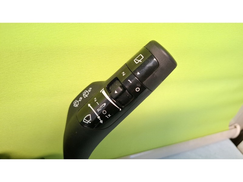 Recambio de mando multifuncion para kia sportage 1.6 hibrido no enchufable nq5e/f5p21/m61a17 referencia OEM IAM 934D5R2940  