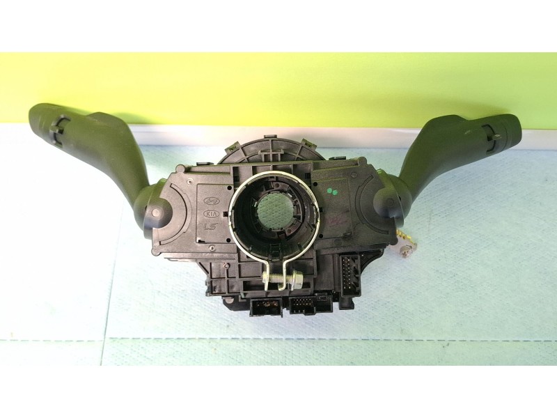 Recambio de mando multifuncion para kia sportage 1.6 hibrido no enchufable nq5e/f5p21/m61a17 referencia OEM IAM 934D5R2940  