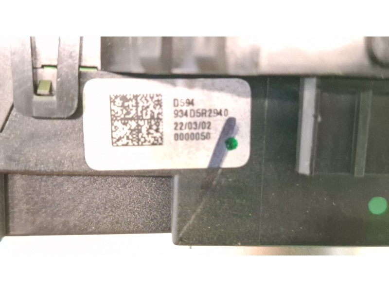 Recambio de mando multifuncion para kia sportage 1.6 hibrido no enchufable nq5e/f5p21/m61a17 referencia OEM IAM 934D5R2940  