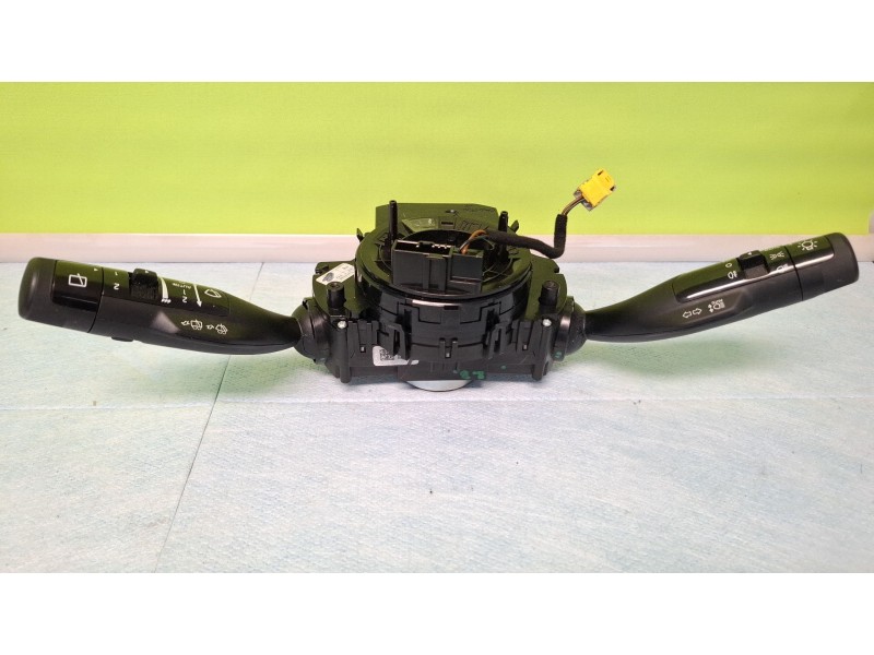 Recambio de mando multifuncion para kia sportage 1.6 hibrido no enchufable nq5e/f5p21/m61a17 referencia OEM IAM 934D5R2940  