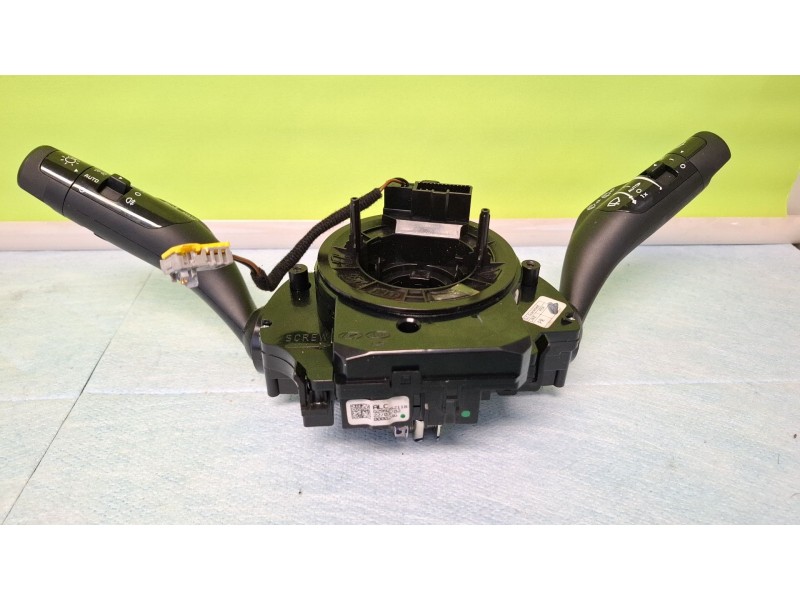 Recambio de mando multifuncion para kia sportage 1.6 hibrido no enchufable nq5e/f5p21/m61a17 referencia OEM IAM 934D5R2940  