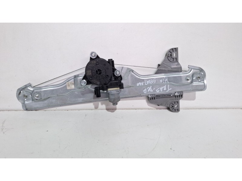 Recambio de elevalunas trasero derecho para kia sportage 1.6 hibrido no enchufable nq5e/f5p21/m61a17 referencia OEM IAM 82460R20