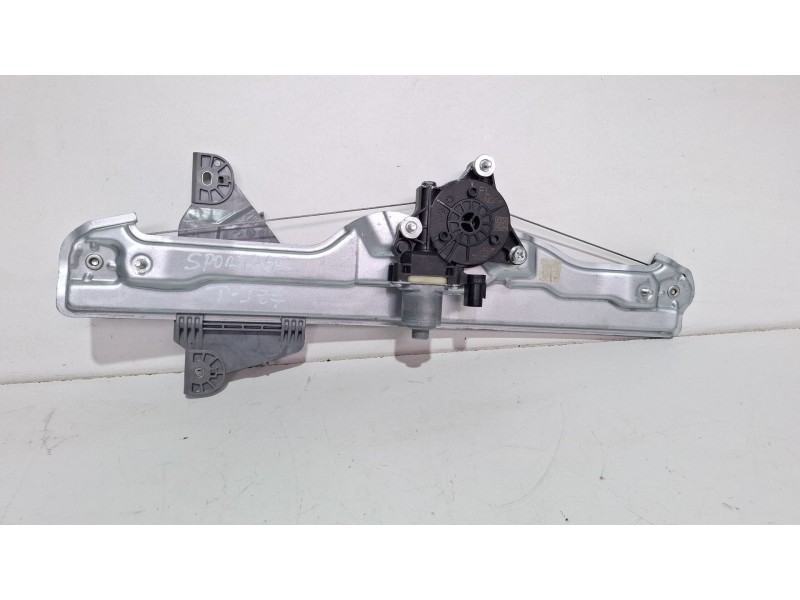 Recambio de elevalunas trasero izquierdo para kia sportage 1.6 hibrido no enchufable nq5e/f5p21/m61a17 referencia OEM IAM 82450R