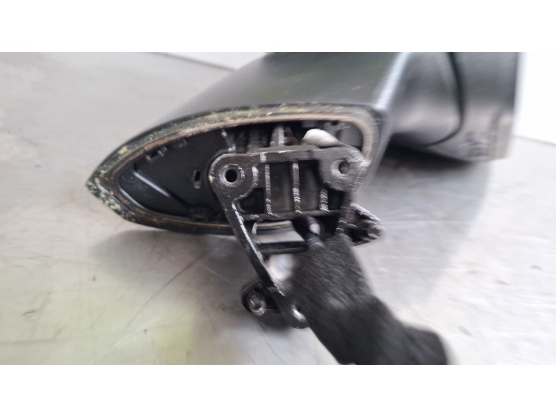 Recambio de espejo retrovisor derecho electrico para kia sportage 1.6 hibrido no enchufable nq5e/f5p21/m61a17 referencia OEM IAM