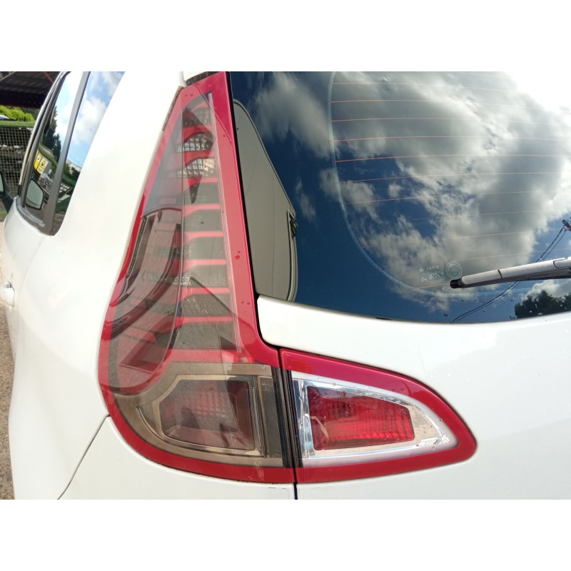 renault scenic del año 2010