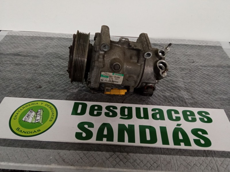 Recambio de compresor aire acondicionado para peugeot 208 referencia OEM IAM 9673656080  